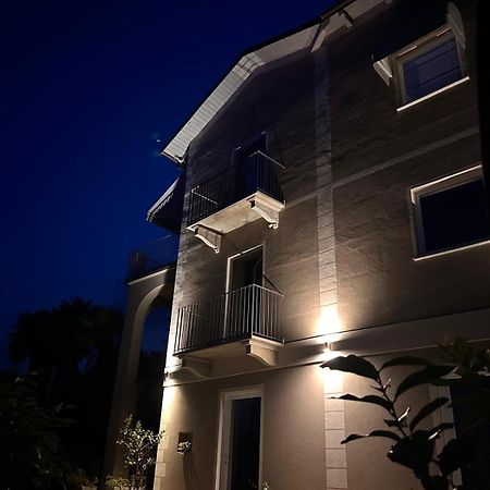 B&B Villa Antilia Busca Экстерьер фото